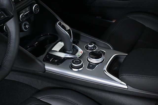 2025 Alfa Romeo Giulia RWD - 22942399 - 18