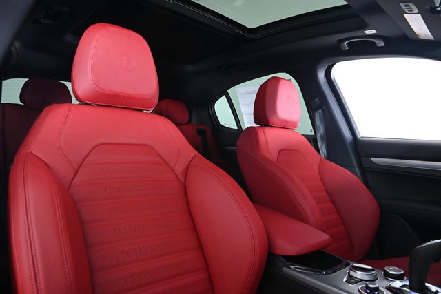 2025 Alfa Romeo Stelvio  - 22943631 - 14