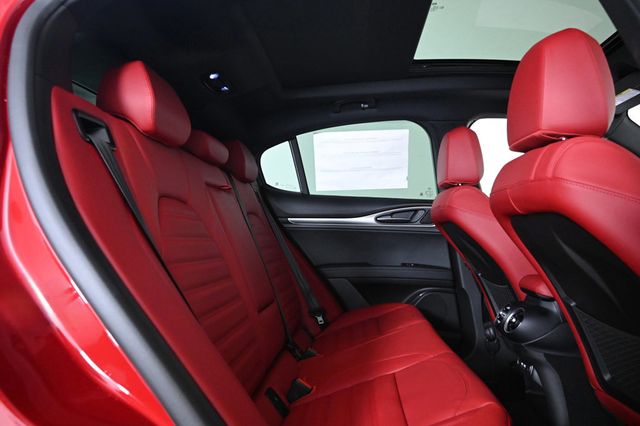 2025 Alfa Romeo Stelvio  - 22943631 - 15