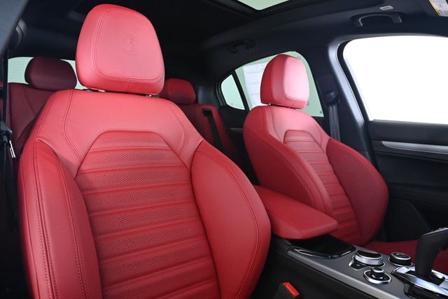 2025 Alfa Romeo Stelvio  - 22943639 - 14