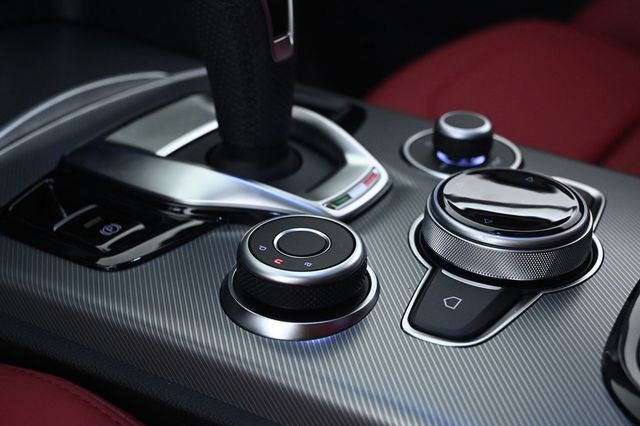 2025 Alfa Romeo Stelvio  - 22943639 - 20