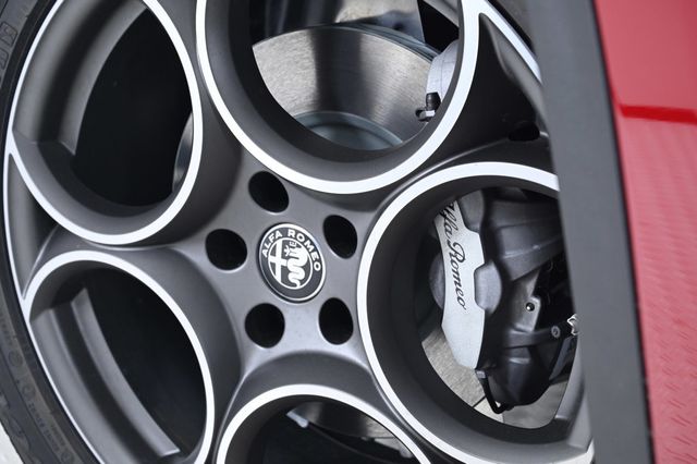 2025 Alfa Romeo Stelvio  - 22943640 - 24