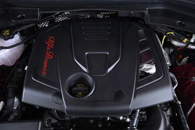 2025 Alfa Romeo Stelvio  - 22943640 - 29