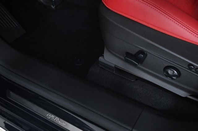 2025 Alfa Romeo Stelvio Sprint AWD - 22942498 - 17