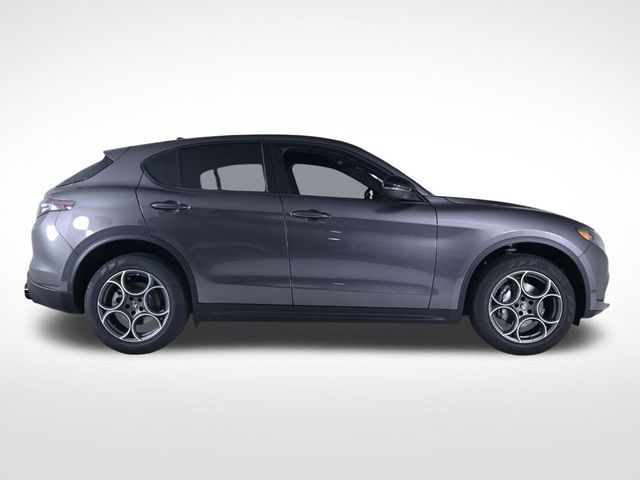 2025 Alfa Romeo Stelvio Sprint AWD - 22943617 - 5