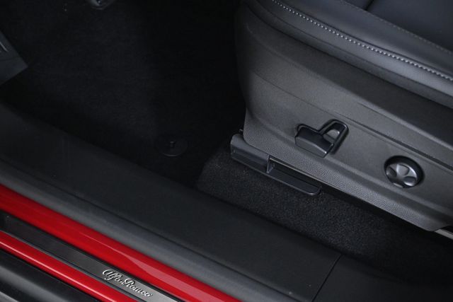 2025 Alfa Romeo Stelvio Sprint AWD - 22943640 - 17