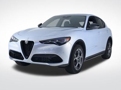 2025 Alfa Romeo Stelvio - ZASPAKAN4S7E04874
