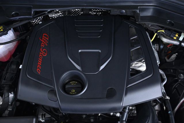 2025 Alfa Romeo Stelvio Sprint AWD - 22943659 - 28