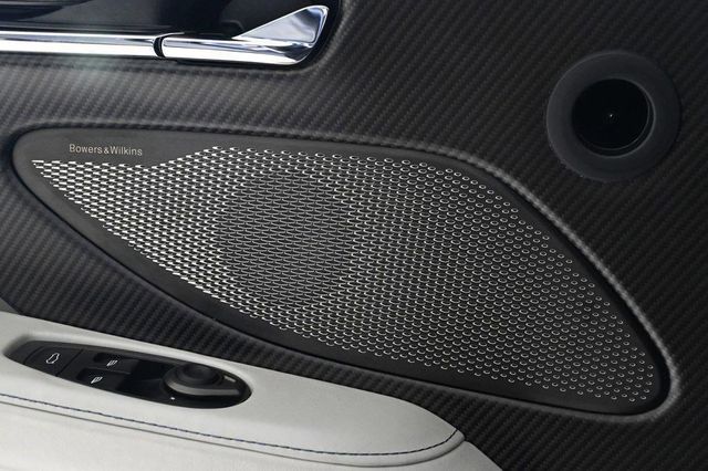 2025 Aston Martin DB12 Volante - 22854664 - 18