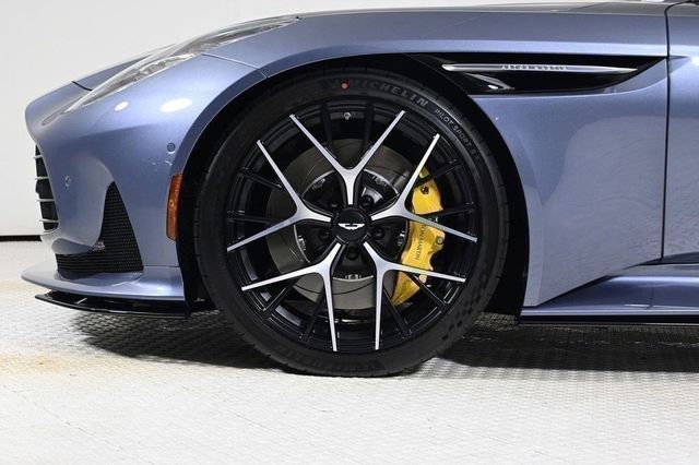 2025 Aston Martin DB12 Volante - 22854664 - 22