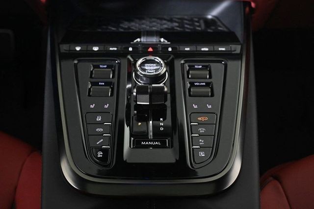 2025 Aston Martin DBX 707 AWD - 22854625 - 11