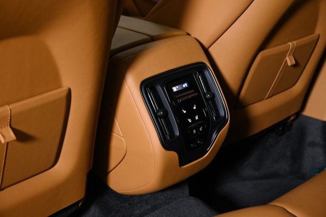 2025 Aston Martin DBX 707 AWD - 22901313 - 16