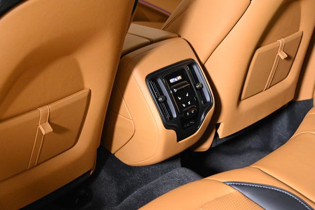 2025 Aston Martin DBX 707 AWD - 22933621 - 15