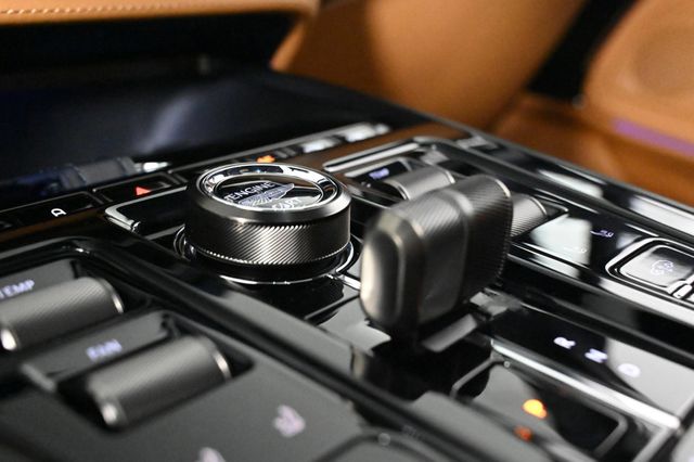 2025 Aston Martin DBX 707 AWD - 22933644 - 19