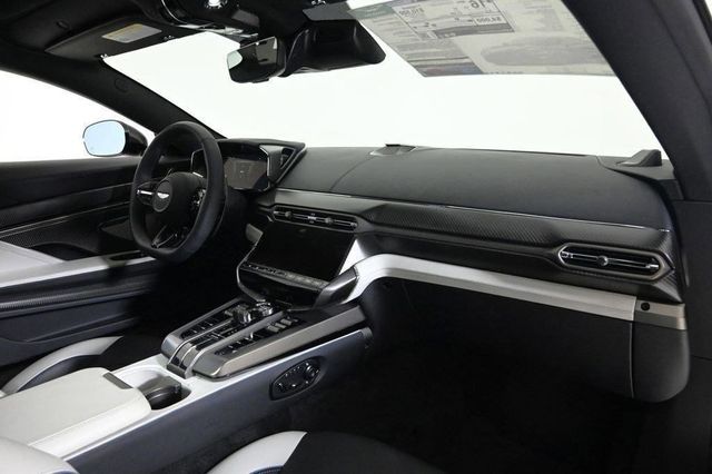 2025 Aston Martin Vanquish Coupe - 22854857 - 13