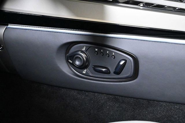 2025 Aston Martin Vanquish Coupe - 22854857 - 19