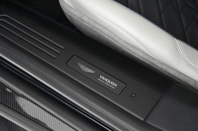 2025 Aston Martin Vanquish Coupe - 22854857 - 30