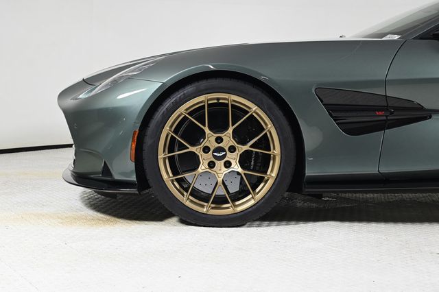 2025 Aston Martin Vanquish Coupe - 22897480 - 30