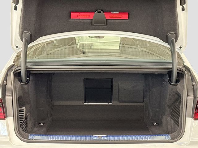2025 Audi A8 L 55 TFSI quattro - 22939686 - 16