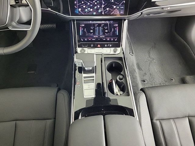 2025 Audi A8 L 55 TFSI quattro - 22981456 - 11