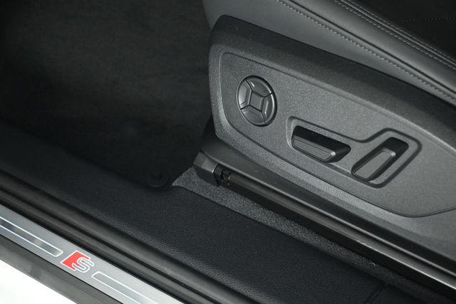 2025 Audi Q3 S line Premium 45 TFSI quattro - 22874762 - 17