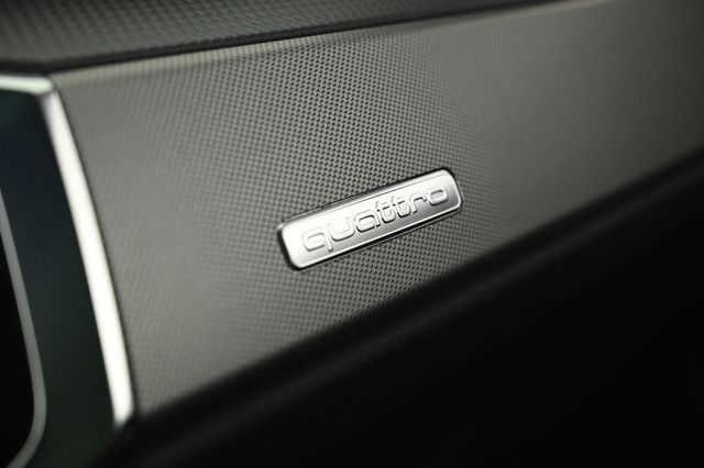 2025 Audi Q3 S line Premium 45 TFSI quattro - 22902643 - 19