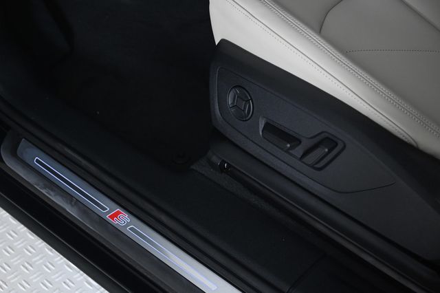 2025 Audi Q3 S line Premium 45 TFSI quattro - 22924640 - 18