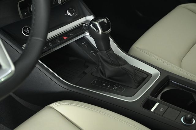 2025 Audi Q3 S line Premium 45 TFSI quattro - 22924644 - 19
