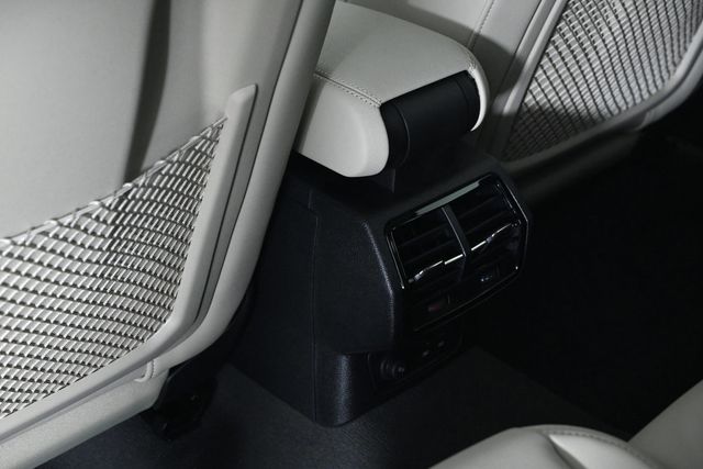 2025 Audi Q3 S line Premium 45 TFSI quattro - 22925690 - 16