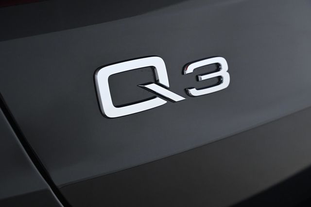 2025 Audi Q3 S line Premium 45 TFSI quattro - 22925690 - 21