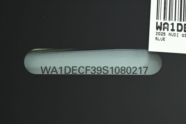 2025 Audi Q3 S line Premium 45 TFSI quattro - 22977425 - 24