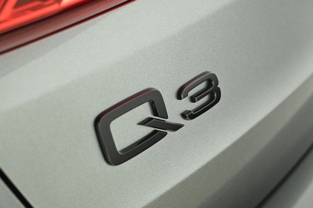 2025 Audi Q3 S line Premium Plus 45 TFSI quattro - 22905552 - 23