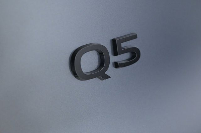 2025 Audi Q5 Premium 2.0 TFSI quattro - 22977288 - 19