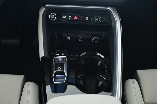 2025 Audi Q5 Prestige 2.0 TFSI quattro - 22952256 - 12