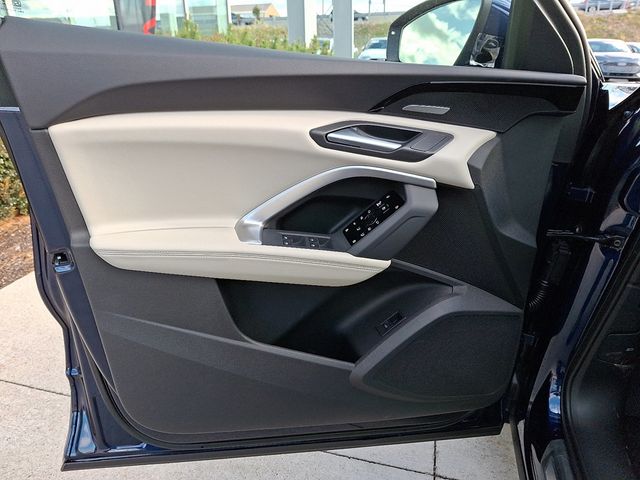 2025 Audi Q5 Prestige 2.0 TFSI quattro - 22935925 - 11