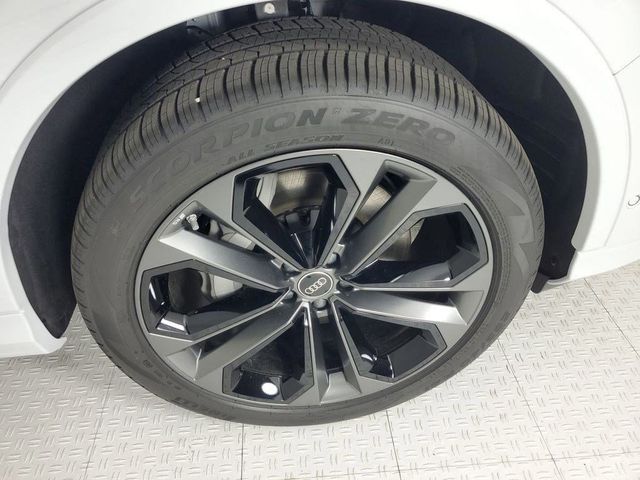 2025 Audi Q7 Premium Plus 55 TFSI quattro - 22854682 - 17