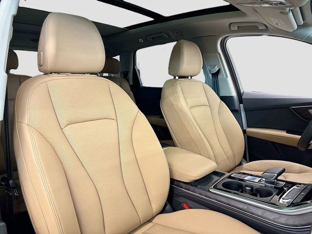 2025 Audi Q7 Premium Plus 55 TFSI quattro - 22981970 - 13