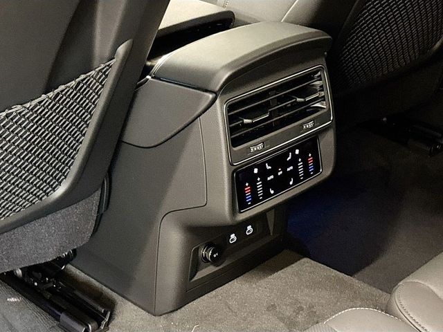 2025 Audi Q7 Premium Plus 55 TFSI quattro - 23006945 - 16