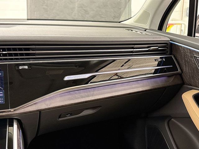 2025 Audi Q7 Premium Plus 55 TFSI quattro - 23006947 - 19