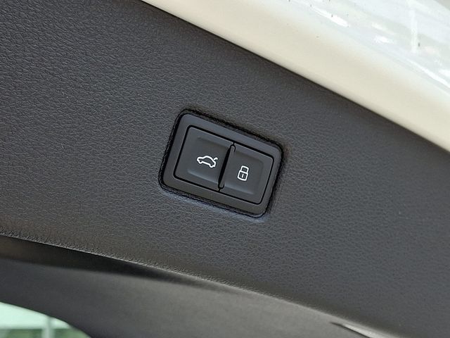 2025 Audi Q7 Premium Plus 55 TFSI quattro - 22886647 - 22