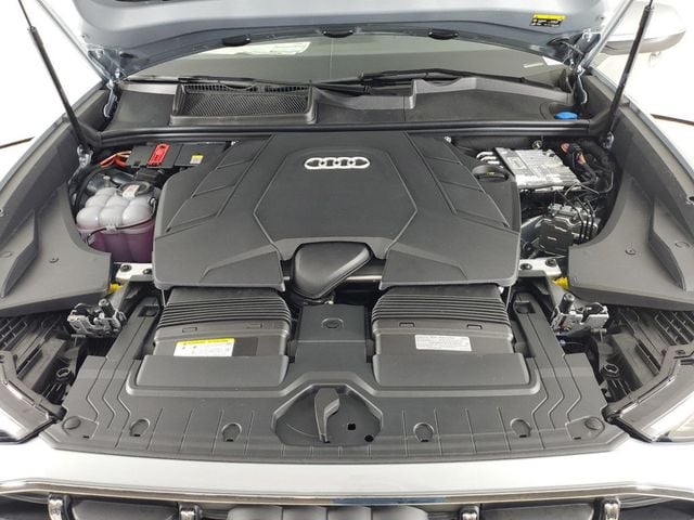 2025 Audi Q8 Premium 55 TFSI quattro - 22686272 - 18