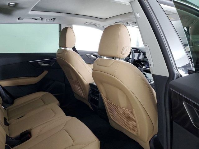 2025 Audi Q8 Premium Plus 55 TFSI quattro - 22854641 - 13