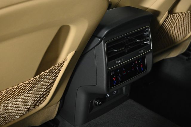 2025 Audi Q8 Premium Plus 55 TFSI quattro - 22881217 - 16