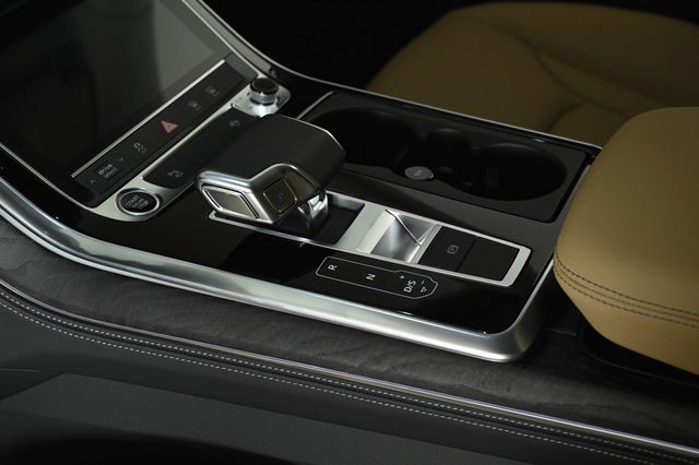 2025 Audi Q8 Premium Plus 55 TFSI quattro - 22881217 - 18