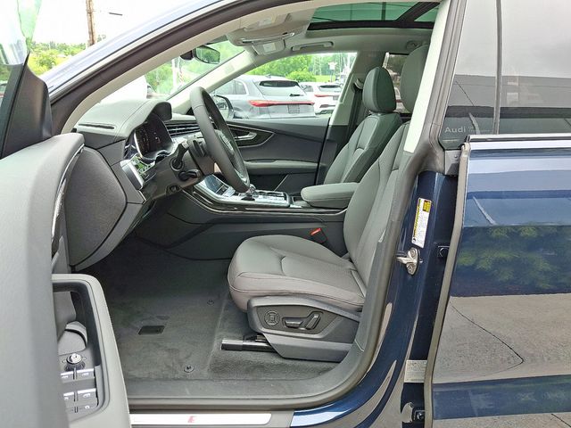2025 Audi Q8 Premium Plus 55 TFSI quattro - 22883068 - 11