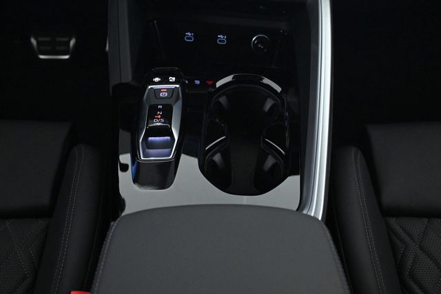 2025 Audi SQ5 Premium Plus 3.0 TFSI quattro - 22941280 - 12