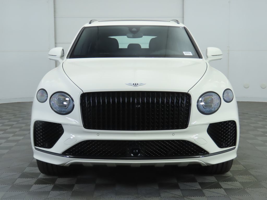 2025 Bentley Bentayga photo 2