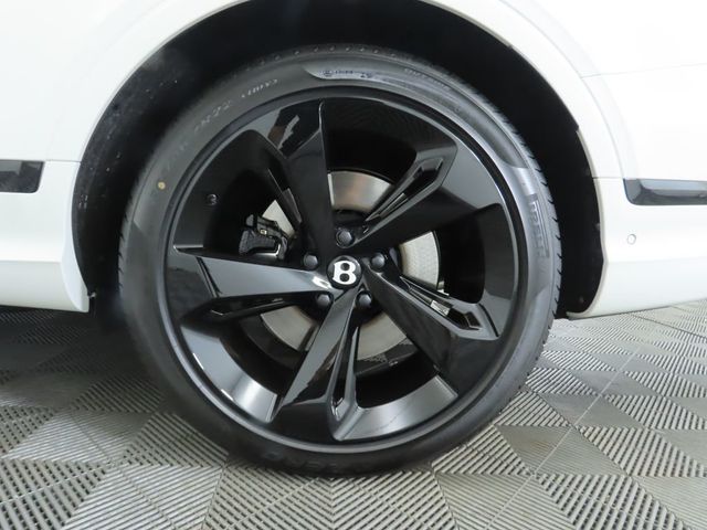 2025 Bentley Bentayga  - 22803697 - 31