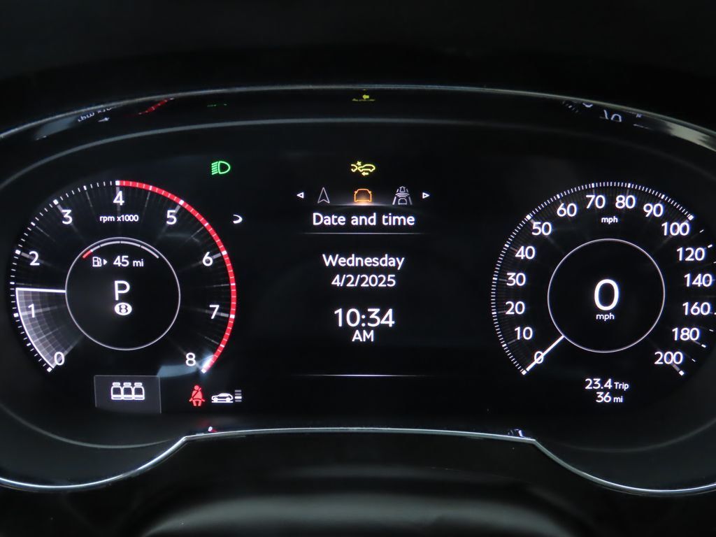 2025 Bentley Bentayga photo 31