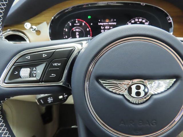 2025 Bentley Bentayga V8 AWD - 22909990 - 10